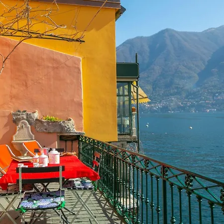 La Casa Sul Molo Apartment *