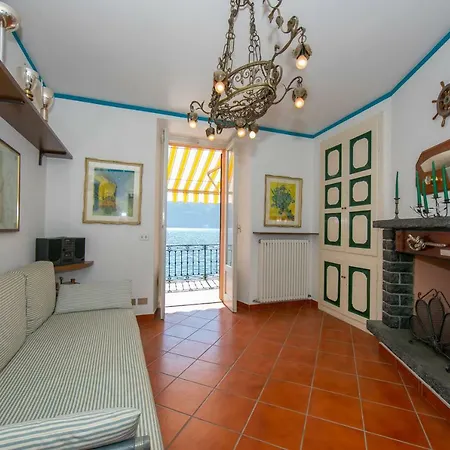 La Casa Sul Molo Apartment Carate Urio
